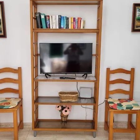 Isabel Maria דירה *
