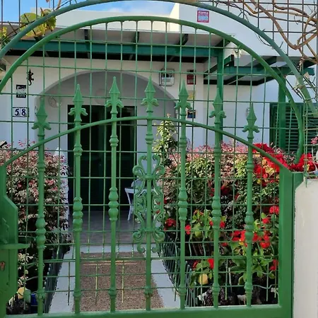 Isabel Maria Playa Blanca (Lanzarote)