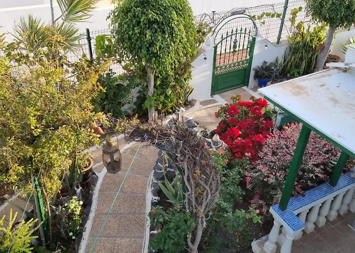 Isabel Maria Playa Blanca